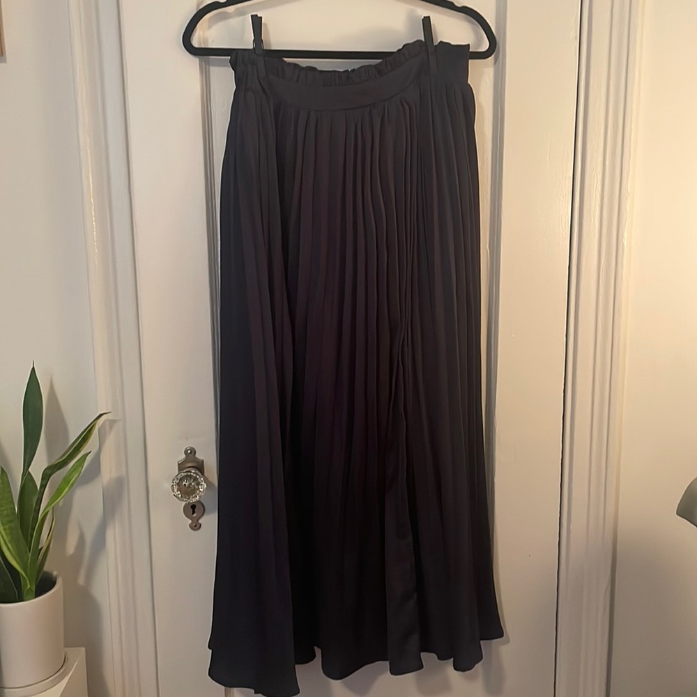 Navy pleated maxi skirt